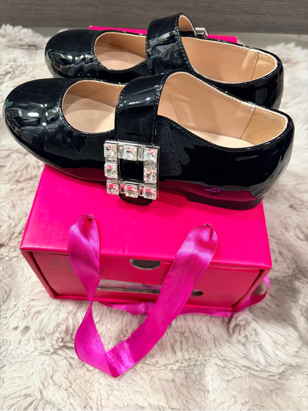 Girls Black Patent Mary Jane Dress Shoes with Rhinestone Buckle